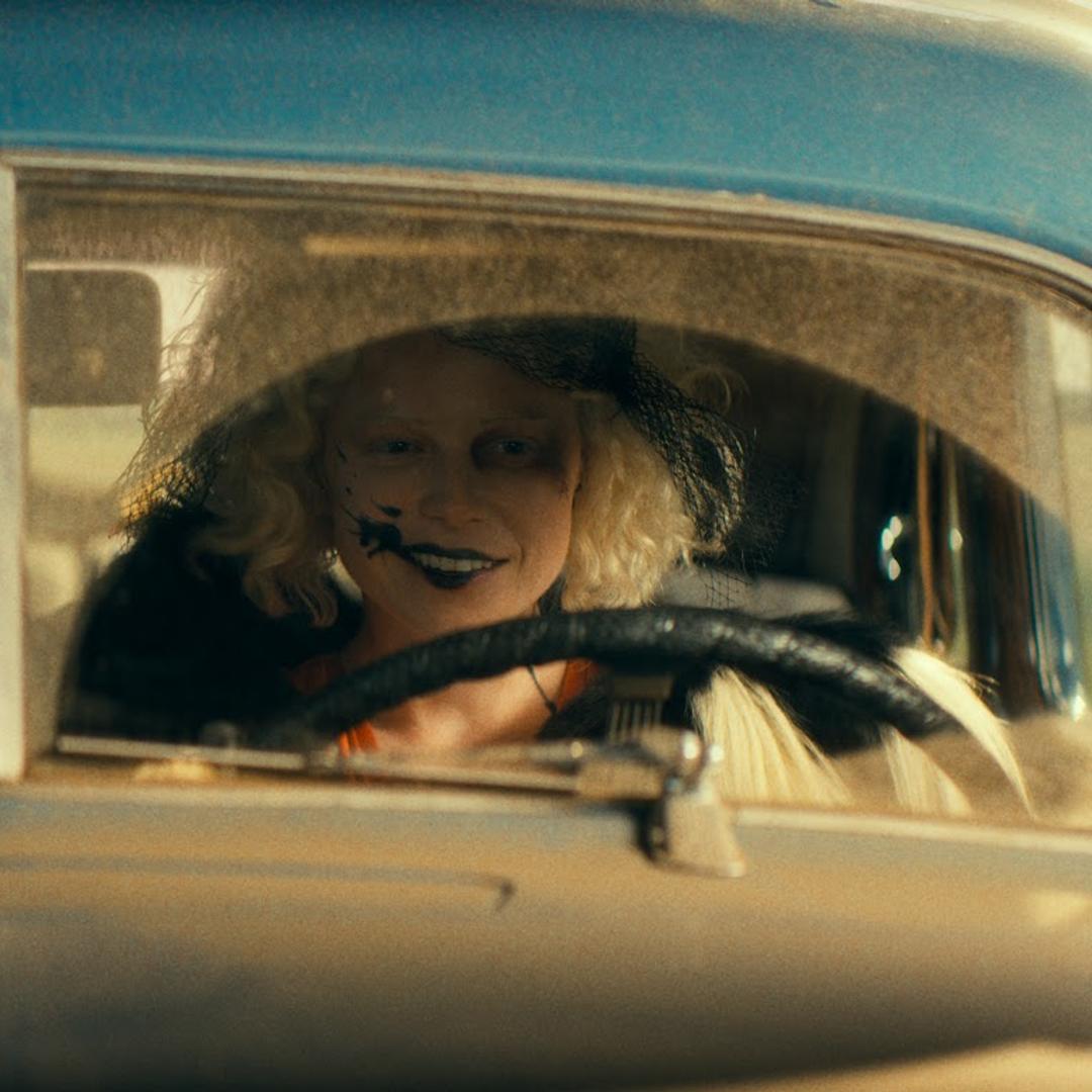 O Renascimento Gótico: Jessie Buckley é a Noiva de Frankenstein no Eletrizante Trailer de Maggie Gyllenhaal!