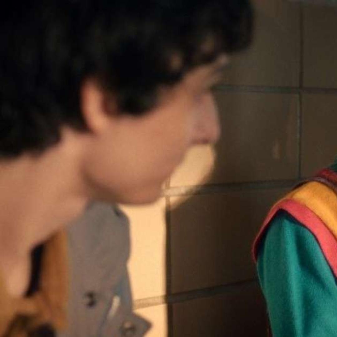 O Enigma da Idade: Stranger Things S5 Apresenta Nell Fischer como a Nova Holly